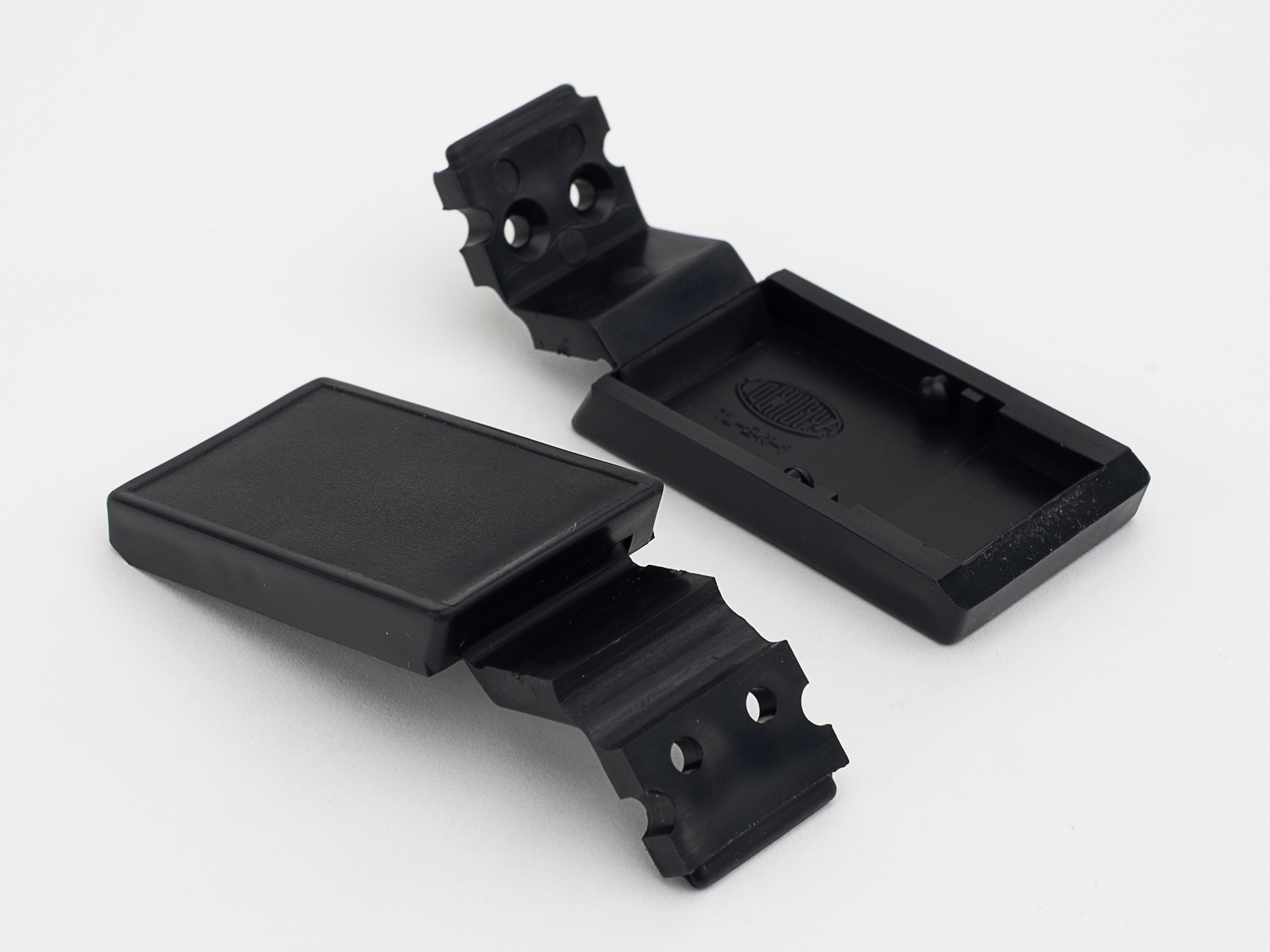 600105490 - Replacement Catch for Carrying Case C1006