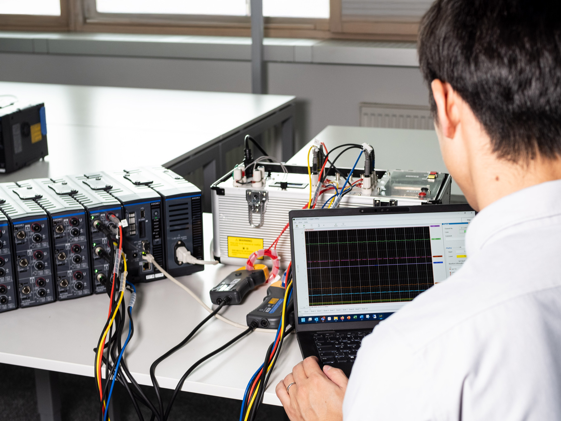 HIOKI LR8102 modular multi-channel data logger fast sampling data transfer rate facilitates