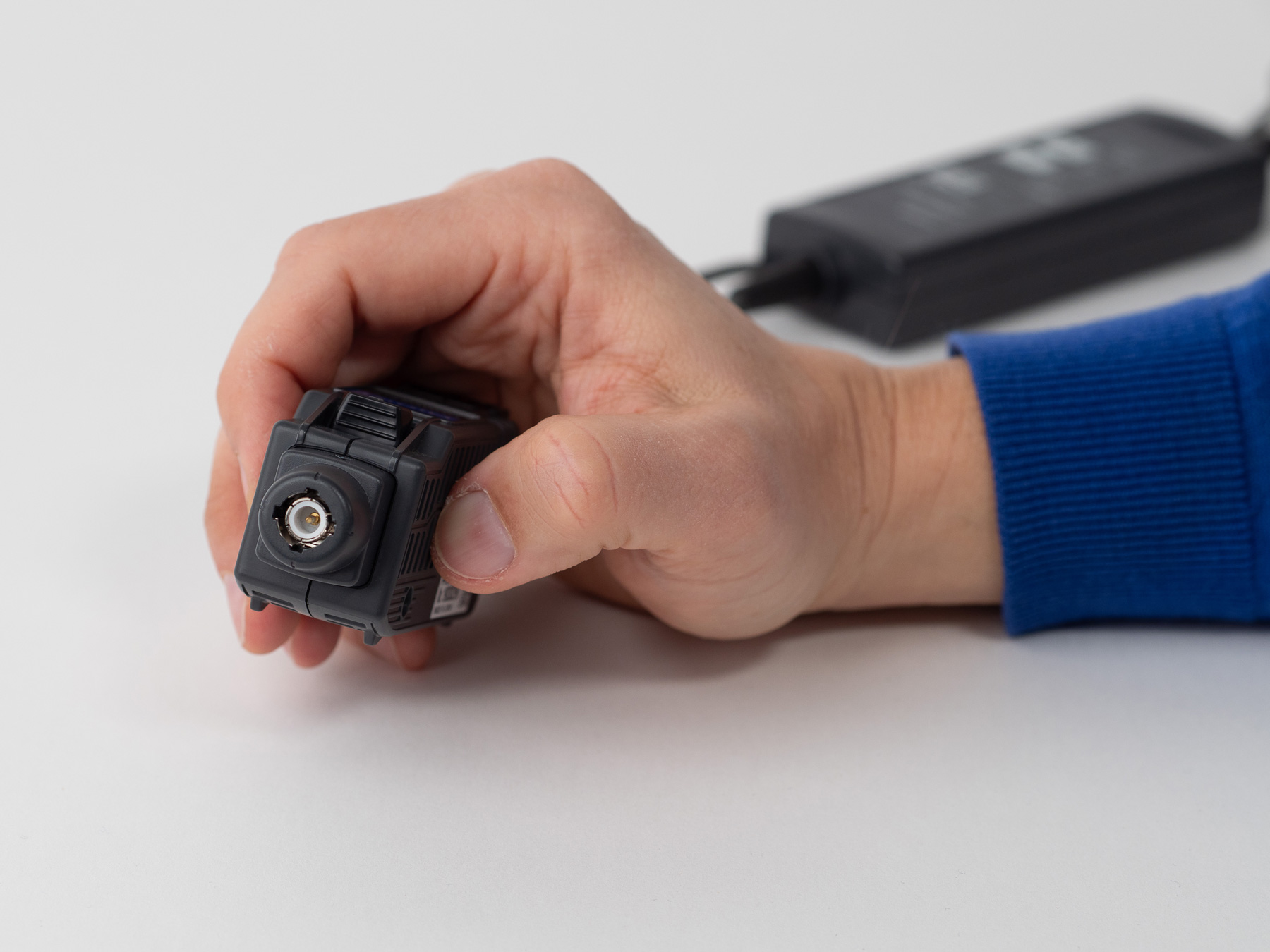 HIOKI CT6711 current probe 30a 120mhz dc to 120mhz bandwidth