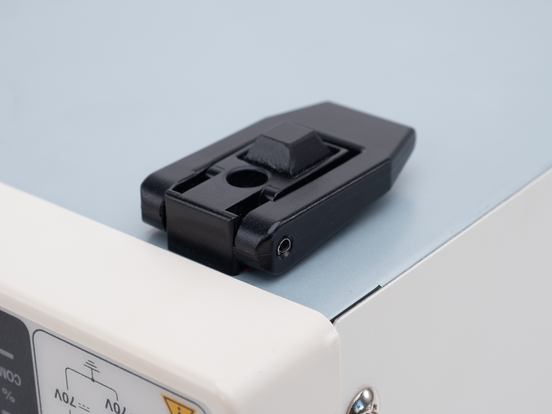 77440075 - Replacement Front Stand Foot for HIOKI bench-top RM and BT-series instruments 