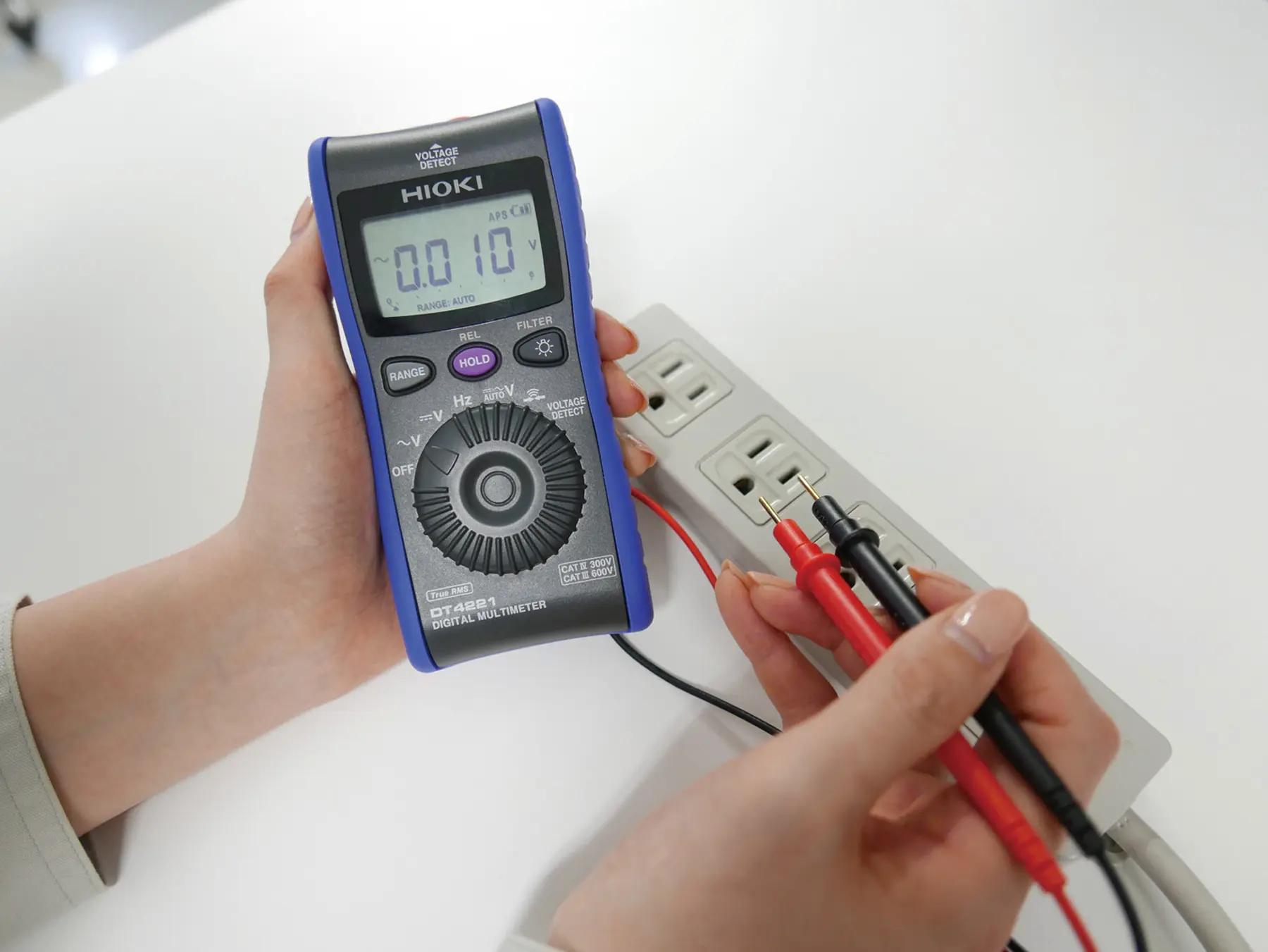 HIOKI DT4911 test lead 4mm 540mm red black pair